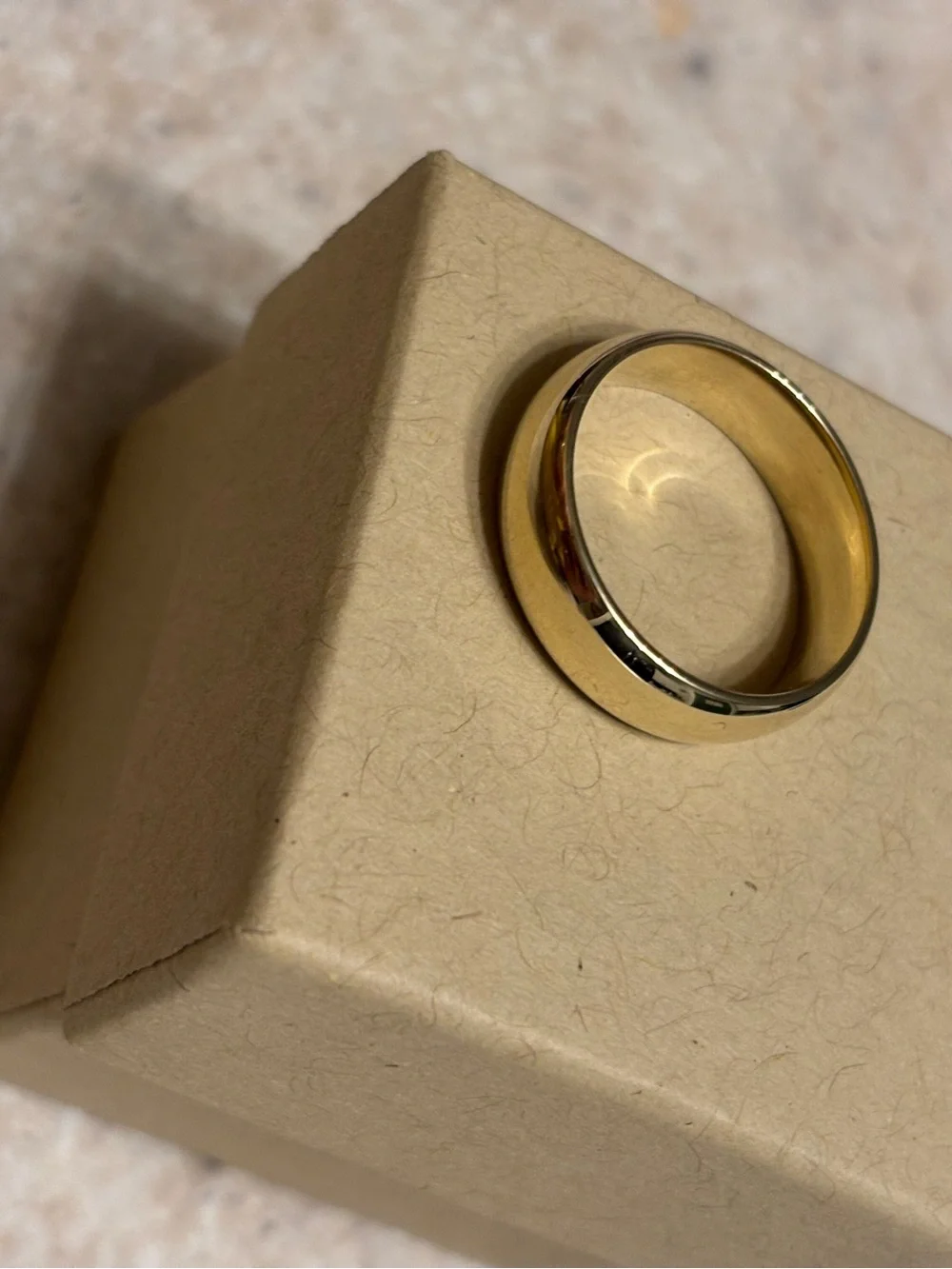 Mens gold wedding band